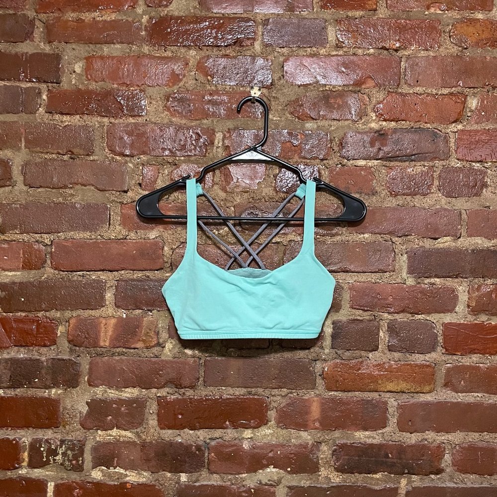 Lululemon Free To Be Bra - Size 4